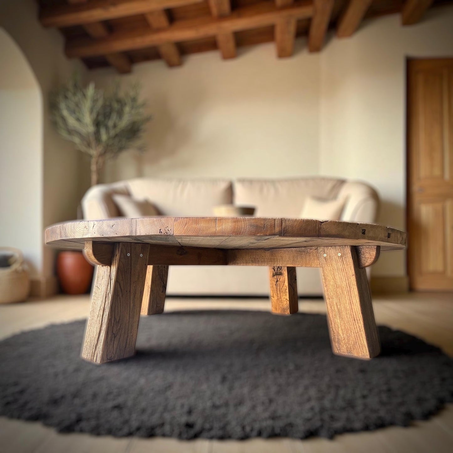 Reclaimed Barn Wood Coffee Table – Rustic round Handmade Living Room Furniture