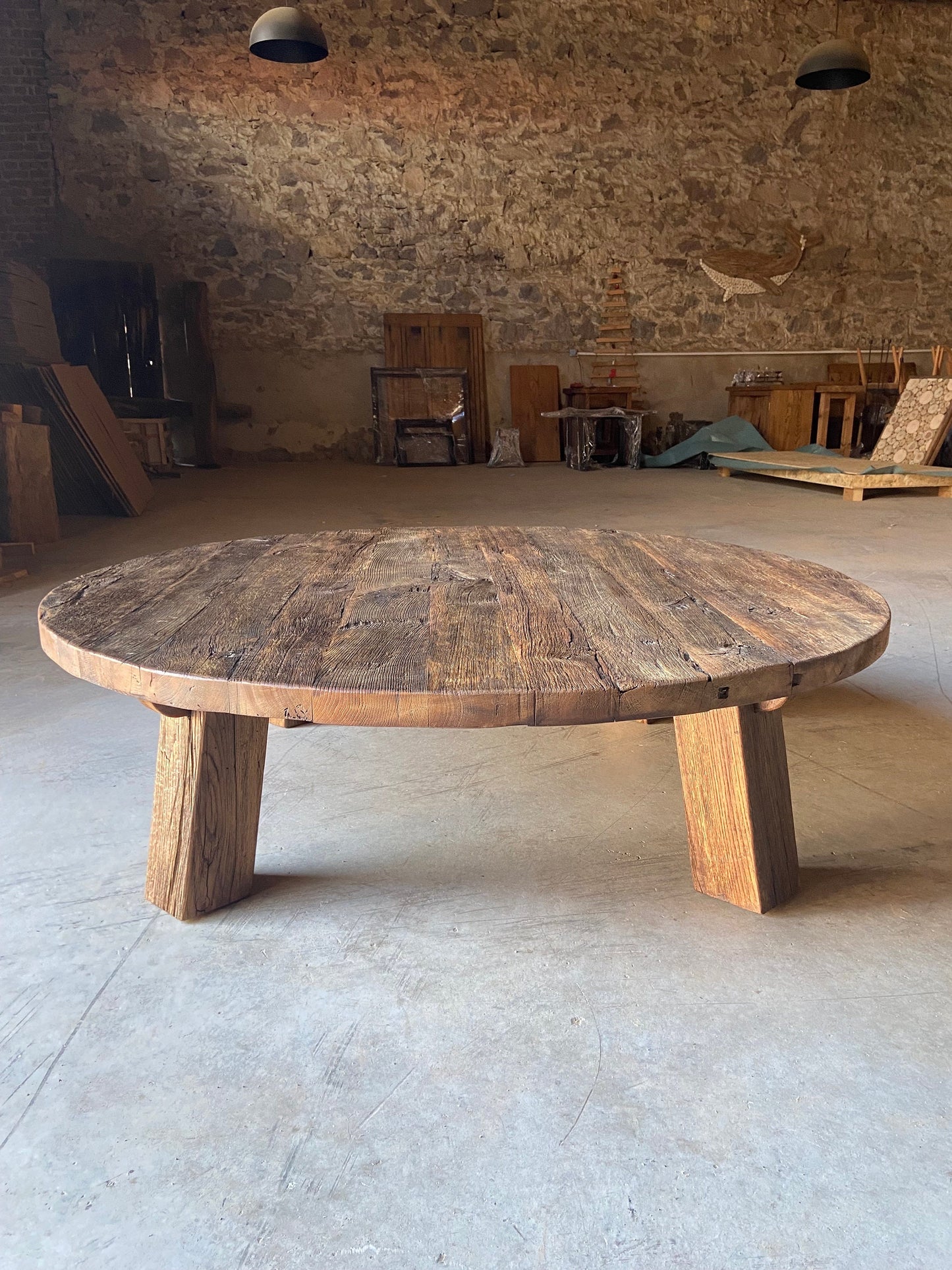 Reclaimed Barn Wood Coffee Table – Rustic round Handmade Living Room Furniture