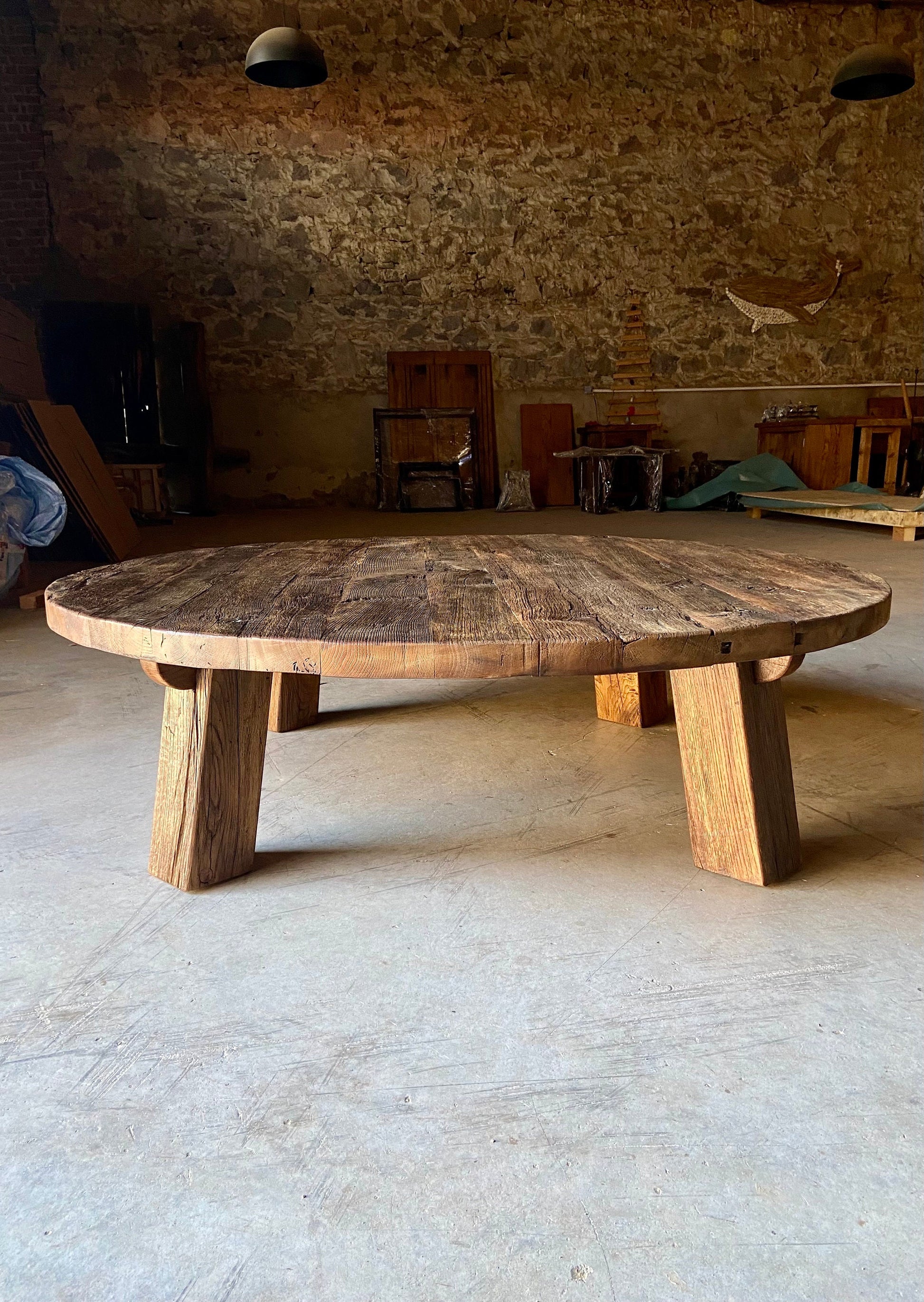Reclaimed Barn Wood Coffee Table – Rustic round Handmade Living Room Furniture